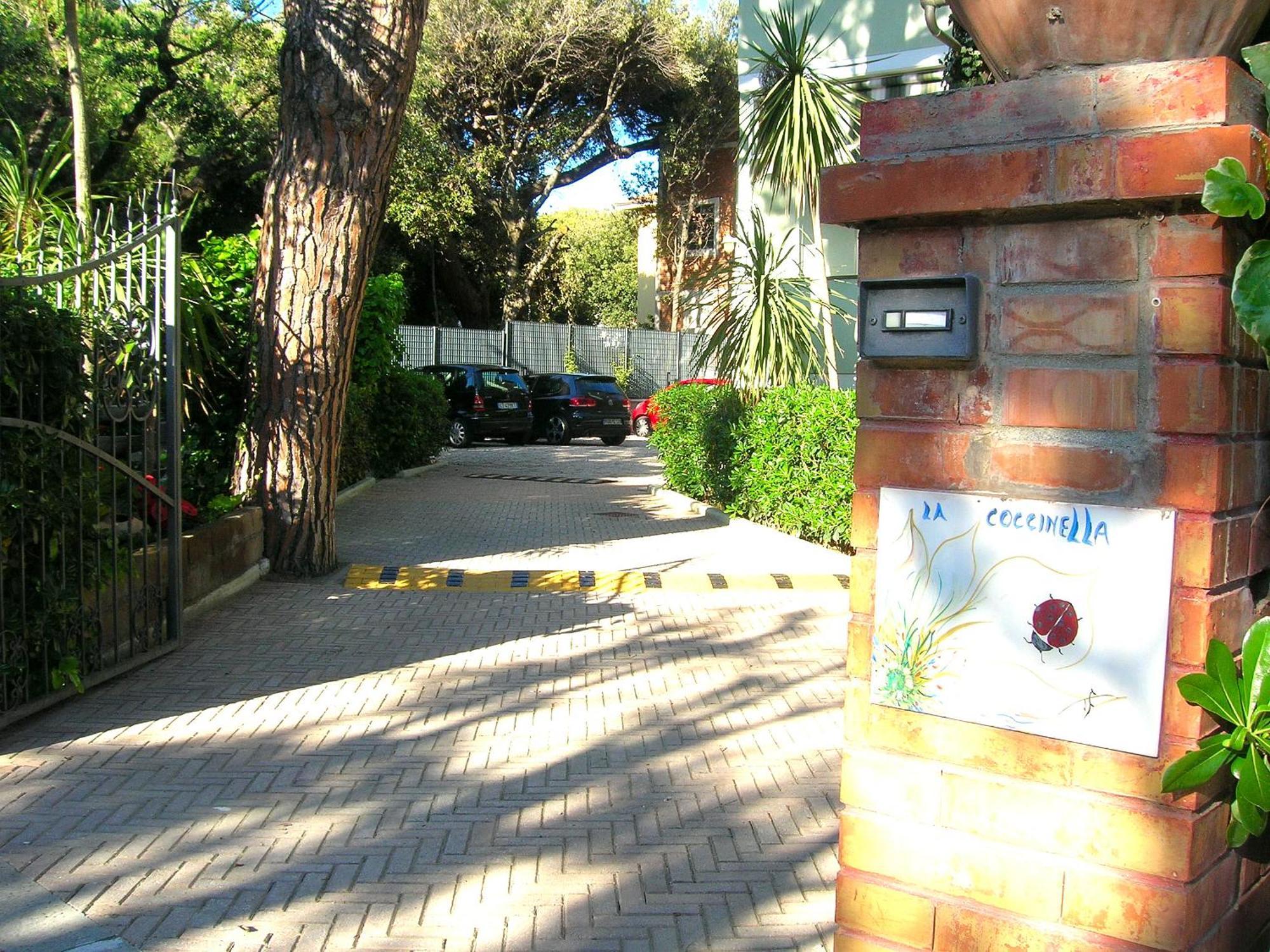 La Coccinella Residence San Vincenzo Bagian luar foto